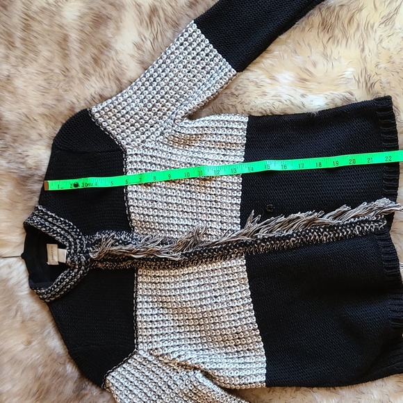 Sweater - Picture 12 of 13